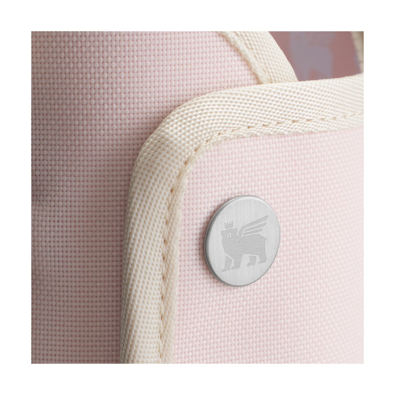 Stanley Carry-All 40 oz Quencher with Detachable Crossbody Straps in Rose Quartz pink