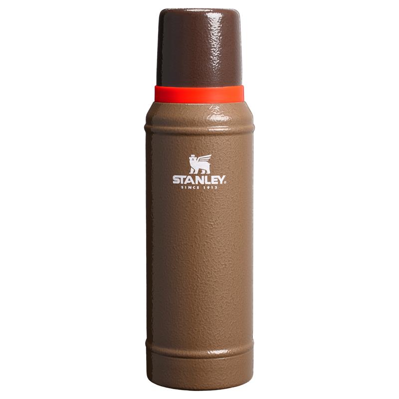 The Post Malone x Stanley Legendary Classic Bottle and Lunch Box Set1